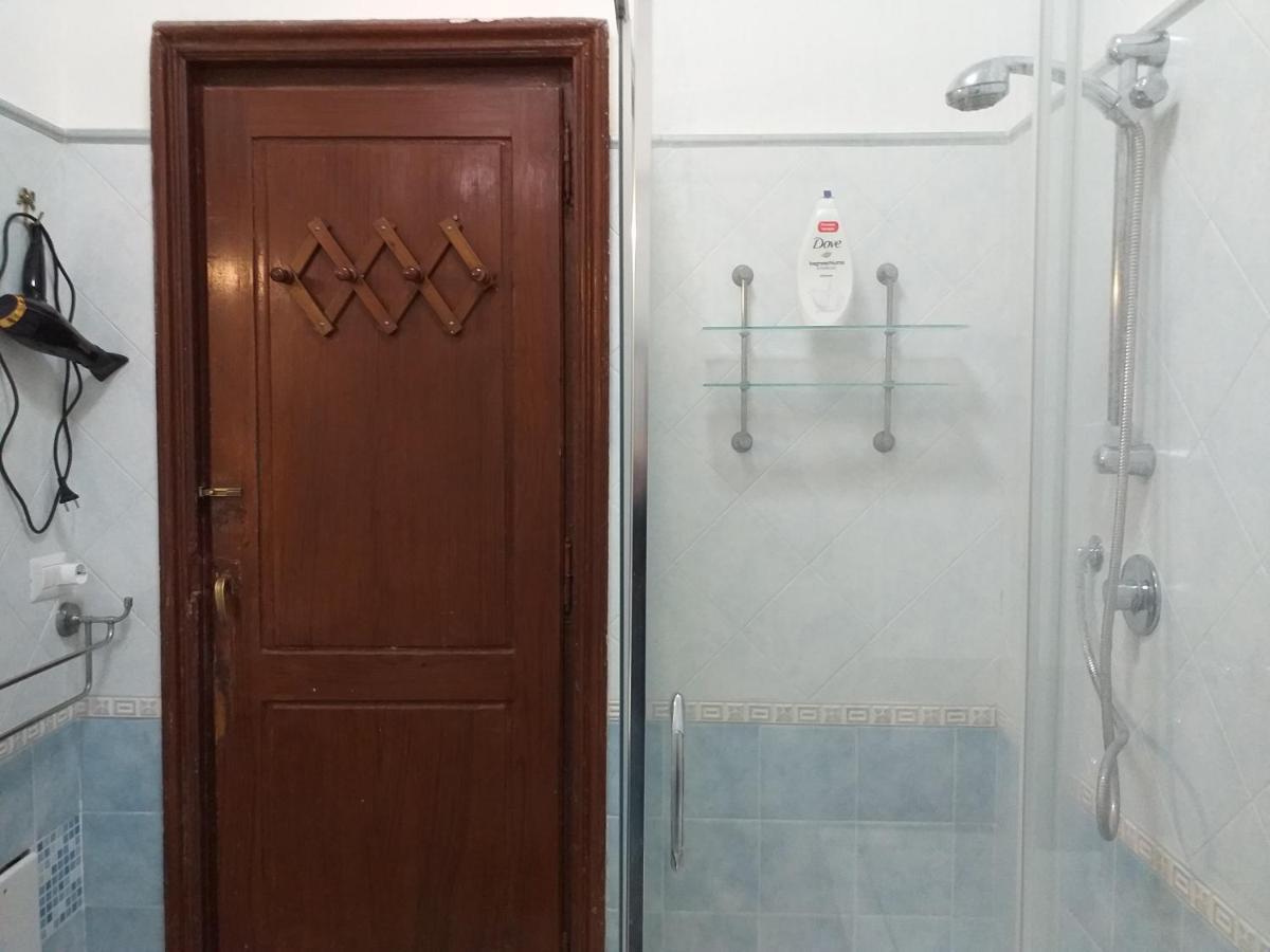 Relax In Centro Bed & Breakfast Napoli Bagian luar foto