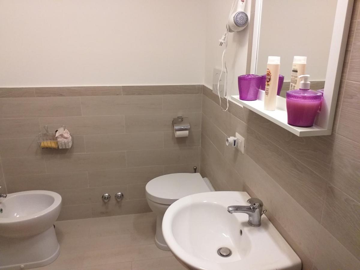 Relax In Centro Bed & Breakfast Napoli Bagian luar foto