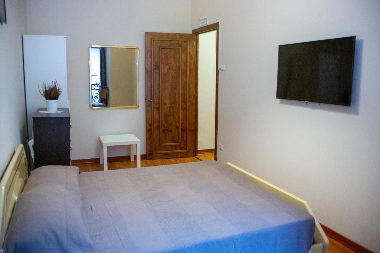 Relax In Centro Bed & Breakfast Napoli Bagian luar foto